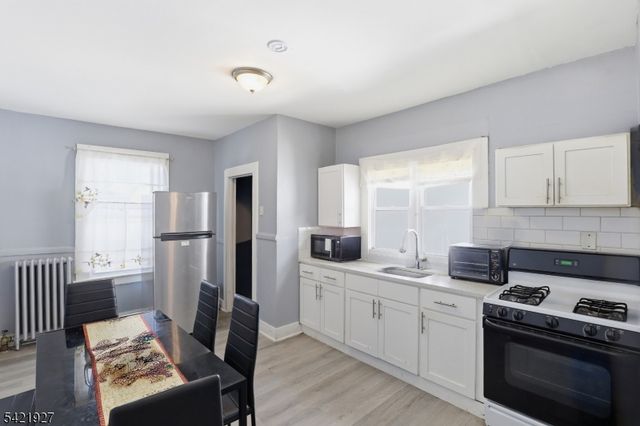 243 S Clinton St, East Orange City, NJ 07018