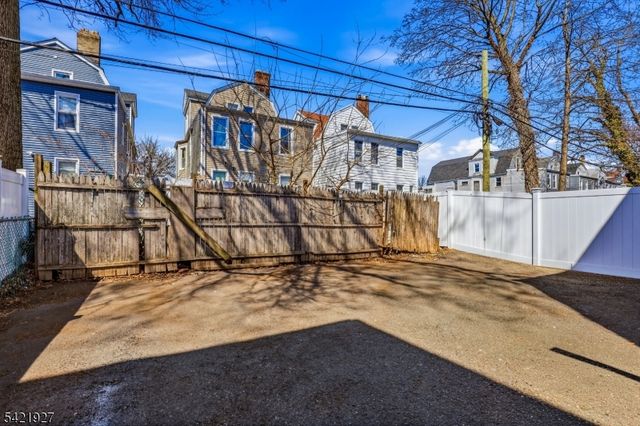 243 S Clinton St, East Orange City, NJ 07018