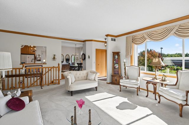 20023 Homestead Court 25, Lakeville, MN 55044