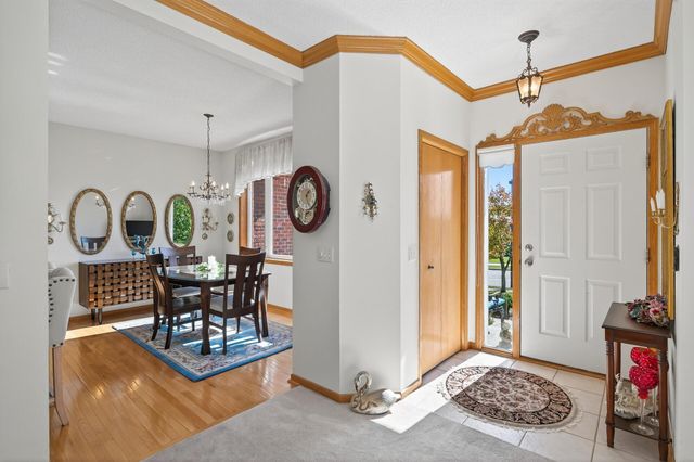 20023 Homestead Court 25, Lakeville, MN 55044