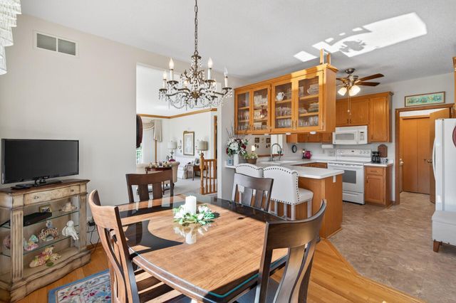 20023 Homestead Court 25, Lakeville, MN 55044