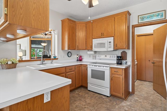 20023 Homestead Court 25, Lakeville, MN 55044