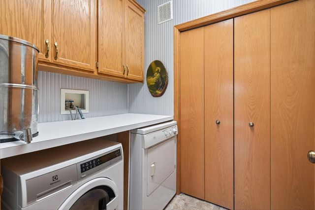 20023 Homestead Court 25, Lakeville, MN 55044