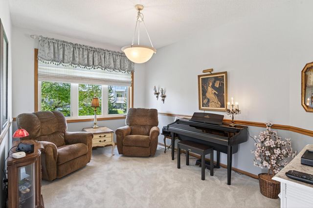 20023 Homestead Court 25, Lakeville, MN 55044