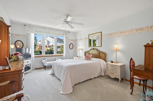 20023 Homestead Court 25, Lakeville, MN 55044