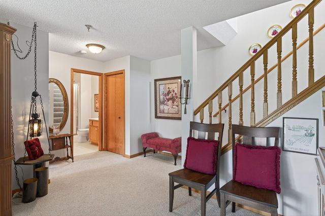 20023 Homestead Court 25, Lakeville, MN 55044