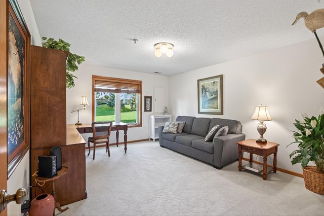 20023 Homestead Court 25, Lakeville, MN 55044