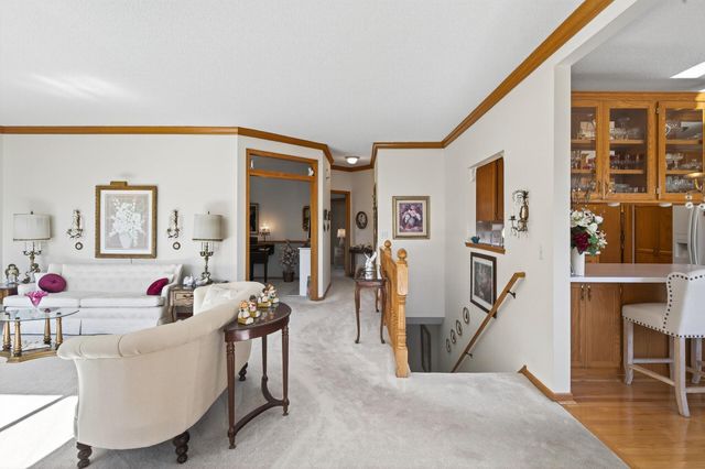 20023 Homestead Court 25, Lakeville, MN 55044