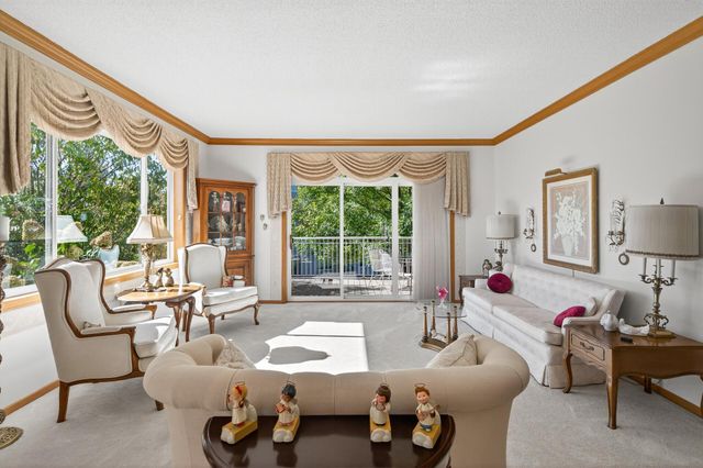 20023 Homestead Court 25, Lakeville, MN 55044