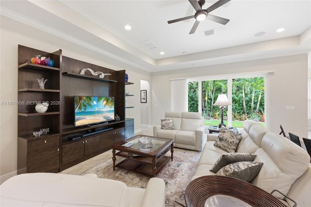 10460 Ranchette Dr, Cooper City, FL 33328