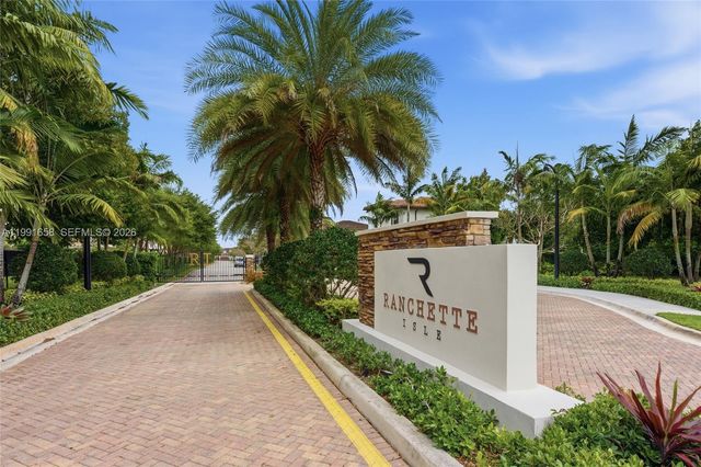 10460 Ranchette Dr, Cooper City, FL 33328