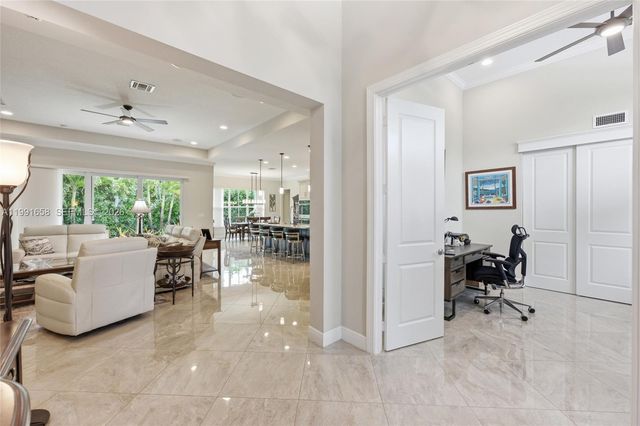 10460 Ranchette Dr, Cooper City, FL 33328