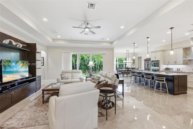 10460 Ranchette Dr, Cooper City, FL 33328
