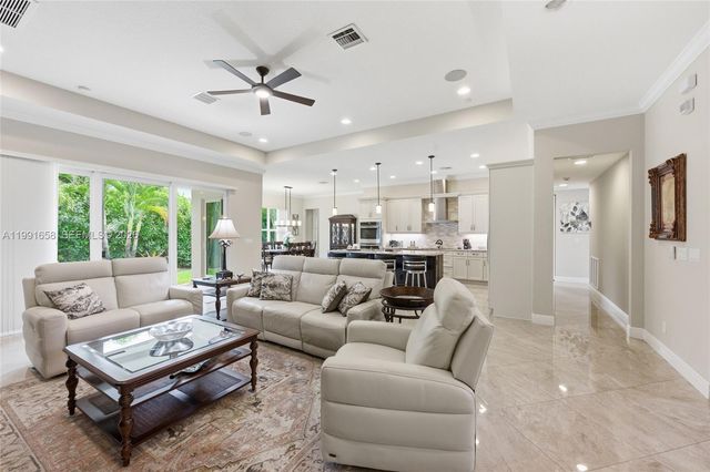 10460 Ranchette Dr, Cooper City, FL 33328