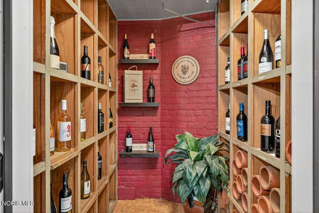 4215 River Road, Toledo, OH 43614