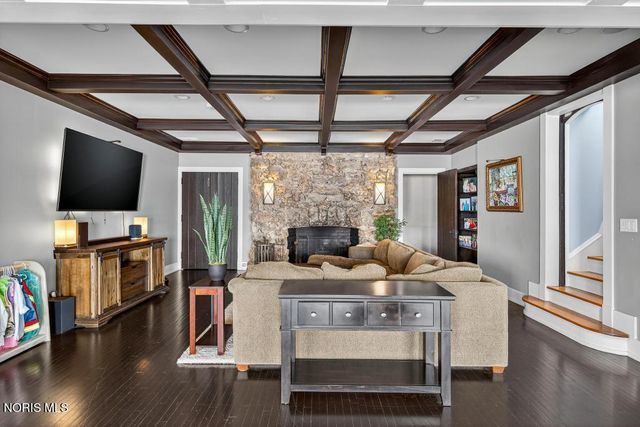 4215 River Road, Toledo, OH 43614