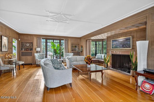 4215 River Road, Toledo, OH 43614