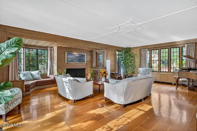 4215 River Road, Toledo, OH 43614