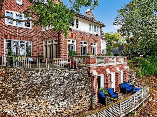 4215 River Road, Toledo, OH 43614