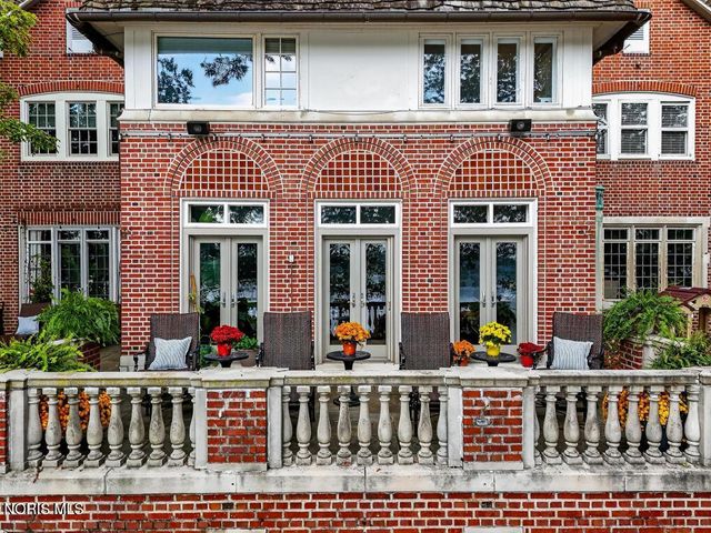 4215 River Road, Toledo, OH 43614