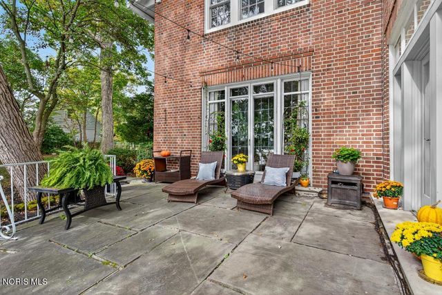 4215 River Road, Toledo, OH 43614