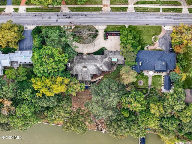 4215 River Road, Toledo, OH 43614