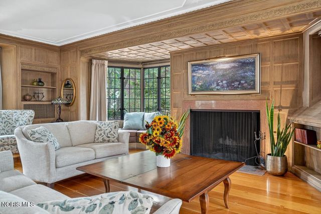 4215 River Road, Toledo, OH 43614