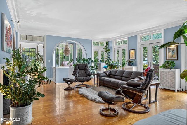 4215 River Road, Toledo, OH 43614