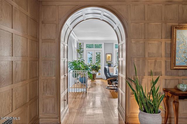 4215 River Road, Toledo, OH 43614