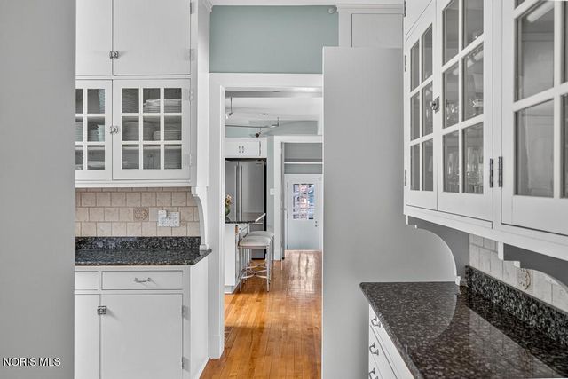 4215 River Road, Toledo, OH 43614