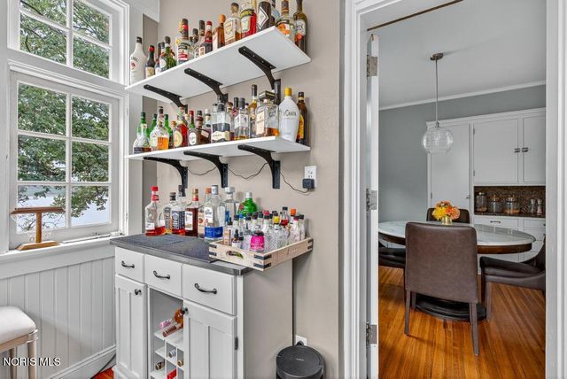 4215 River Road, Toledo, OH 43614