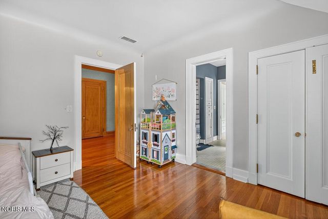 4215 River Road, Toledo, OH 43614