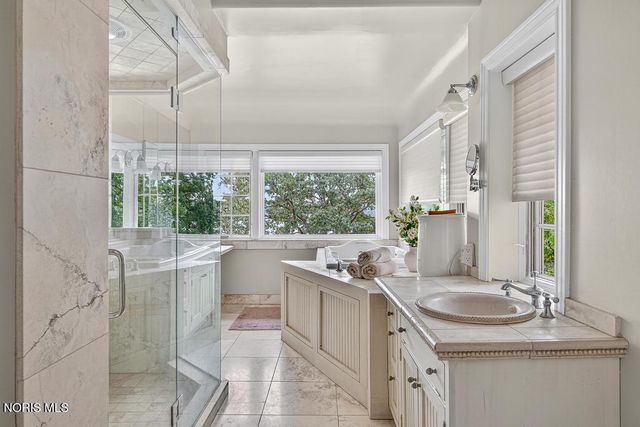 4215 River Road, Toledo, OH 43614