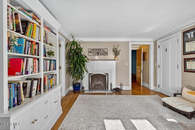 4215 River Road, Toledo, OH 43614