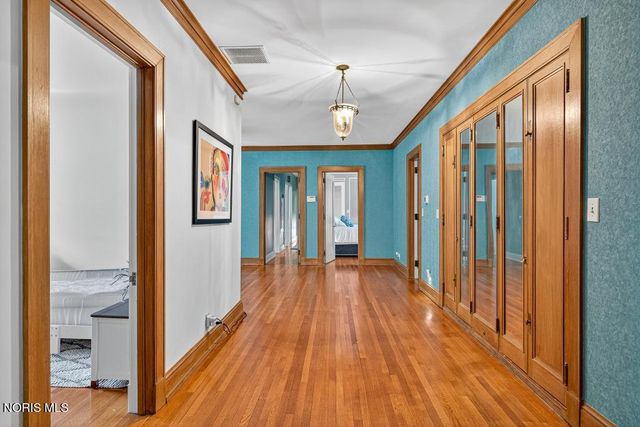 4215 River Road, Toledo, OH 43614