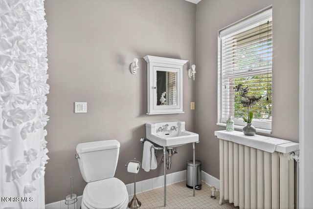 4215 River Road, Toledo, OH 43614