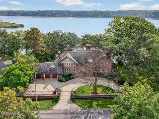 4215 River Road, Toledo, OH 43614