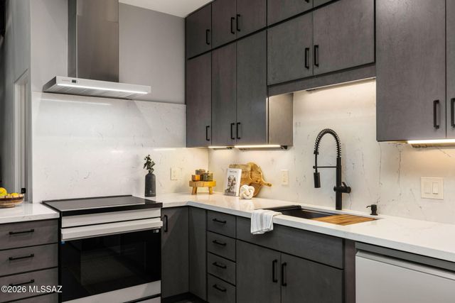 935 S Fremont Avenue, Tucson, AZ 85719