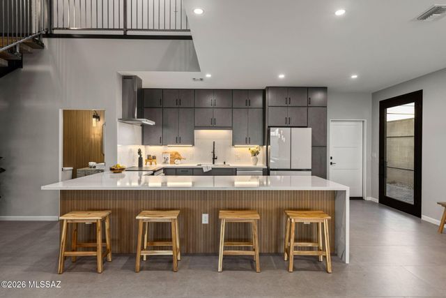 935 S Fremont Avenue, Tucson, AZ 85719