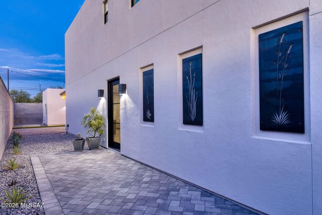 935 S Fremont Avenue, Tucson, AZ 85719