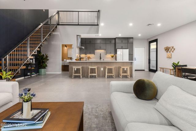 935 S Fremont Avenue, Tucson, AZ 85719