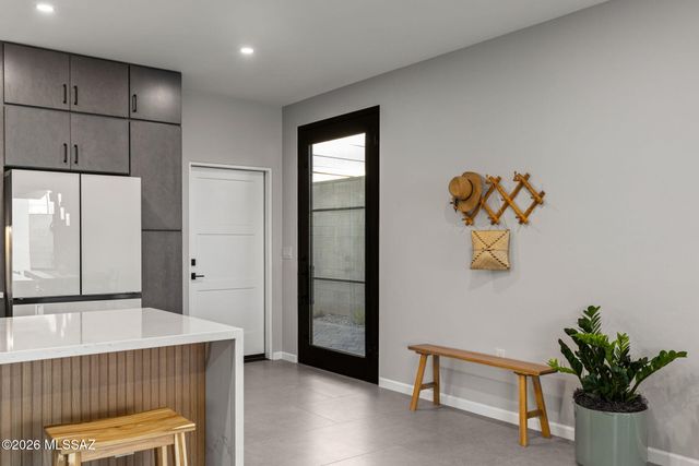935 S Fremont Avenue, Tucson, AZ 85719