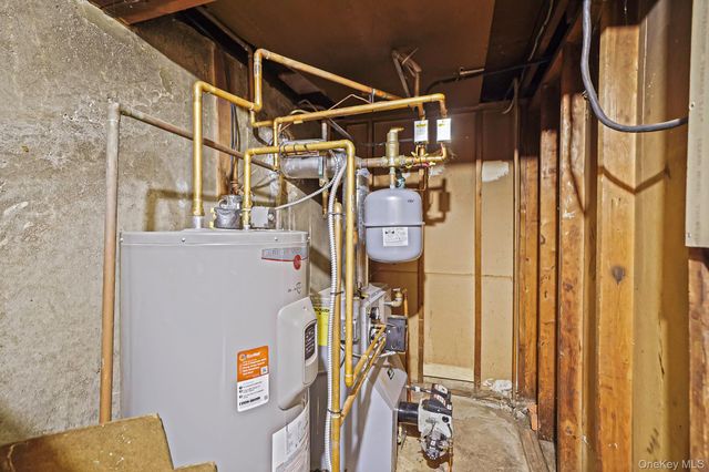 120 Evergreen Avenue, Brentwood, NY 11717