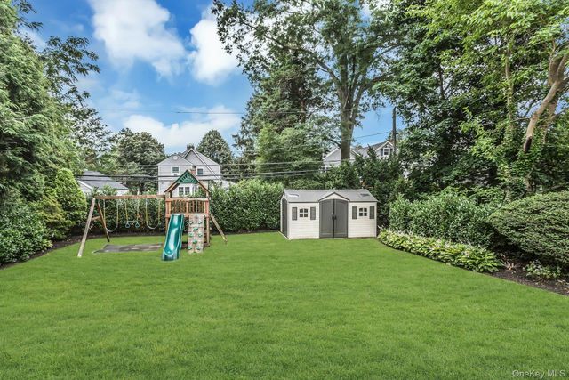 138 Brook Street, Garden City, NY 11530