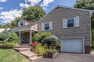 138 Brook Street, Garden City, NY 11530