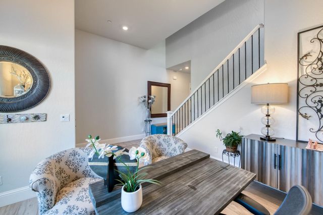 2308 E Mazie Avenue, Fresno, CA 93730