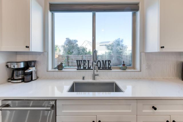 2308 E Mazie Avenue, Fresno, CA 93730