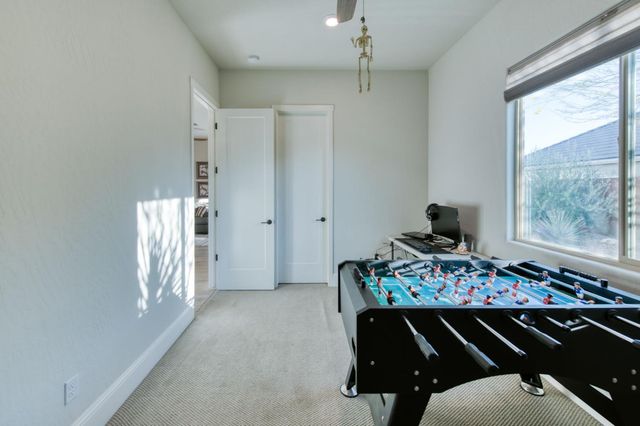 2308 E Mazie Avenue, Fresno, CA 93730