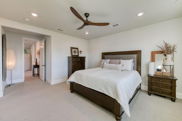 2308 E Mazie Avenue, Fresno, CA 93730