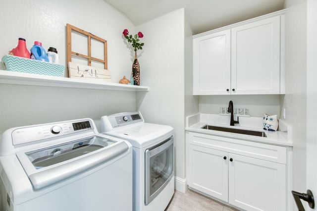 2308 E Mazie Avenue, Fresno, CA 93730